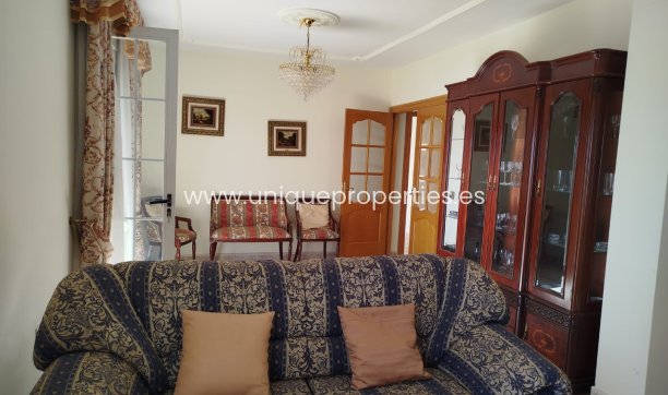 Reventa - Village House -
Lucar