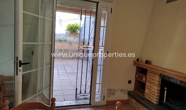 Reventa - Village House -
Lucar