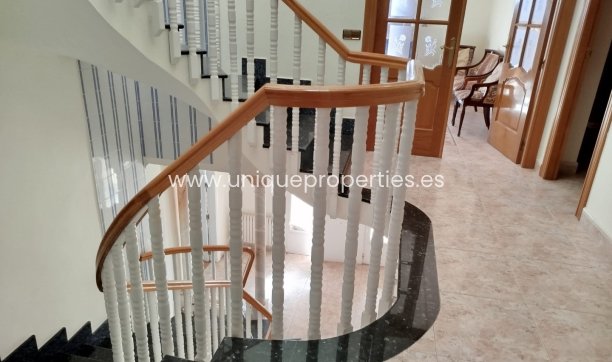 Reventa - Village House -
Lucar