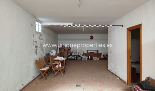Reventa - Village House -
Lucar