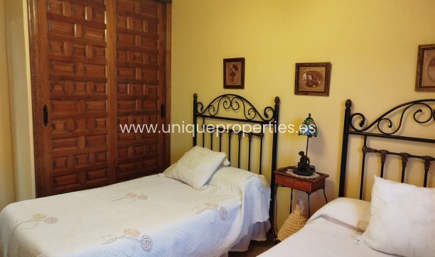 Herverkoop - Villa -
Macael