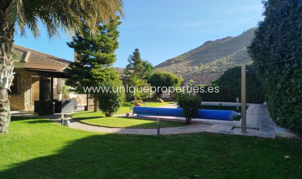 Herverkoop - Villa -
Macael