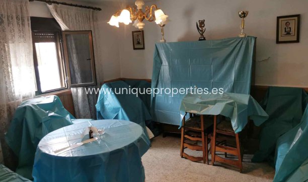 Resale - Cave House -
Caniles