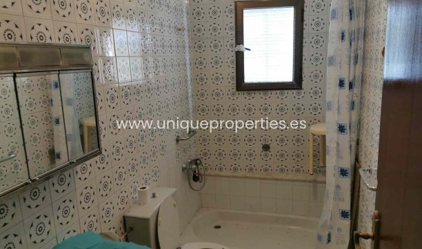 Resale - Cave House -
Caniles