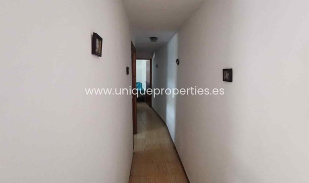 Resale - Cave House -
Caniles