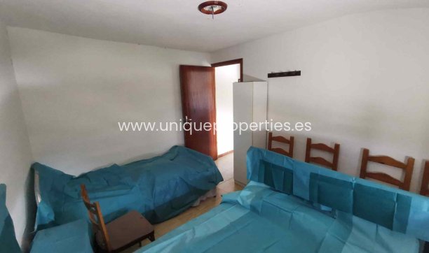 Resale - Cave House -
Caniles