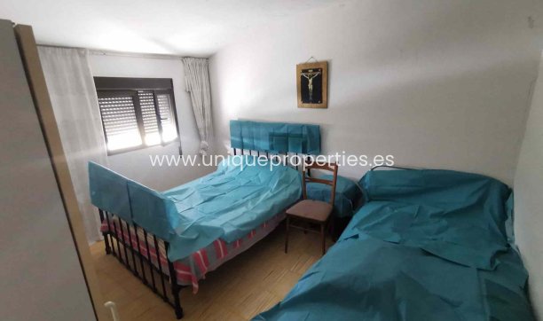 Resale - Cave House -
Caniles