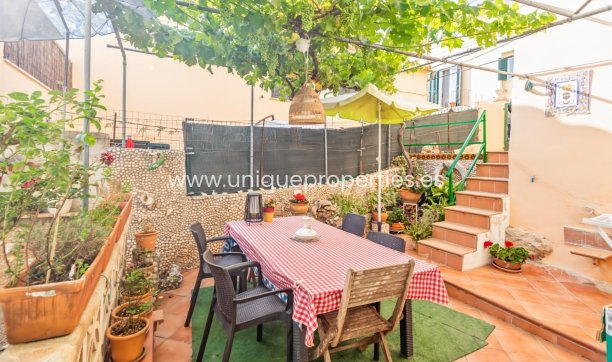 Resale - House -
ANDRATX