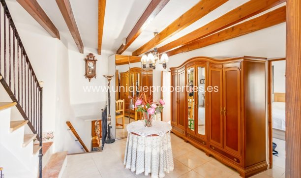 Resale - House -
ANDRATX