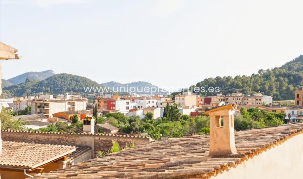 Resale - House -
ANDRATX