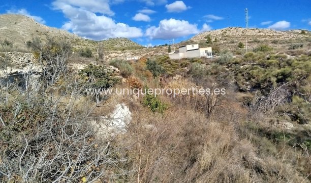 Reventa - Land -
Lucar