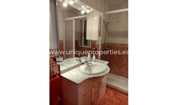 Herverkoop - Village House -
Purchena