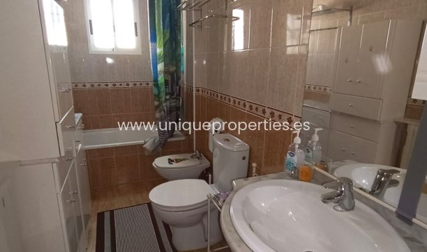 Revente - House -
Orihuela Costa