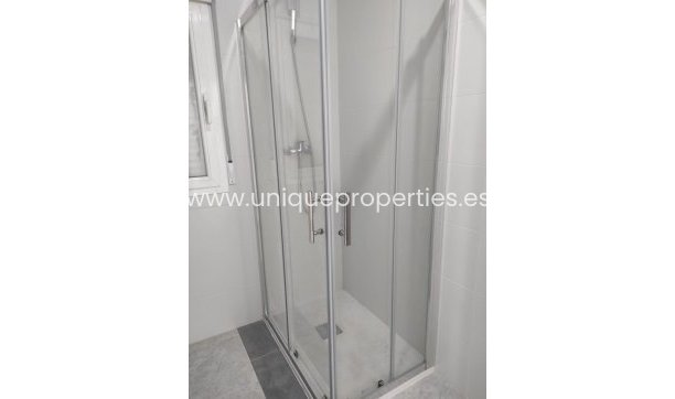 Herverkoop - Villa -
Lucar