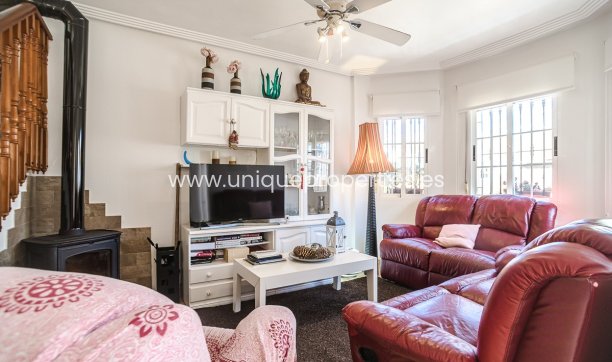 Resale - Villa -
Guardamar del Segura - EL RASO