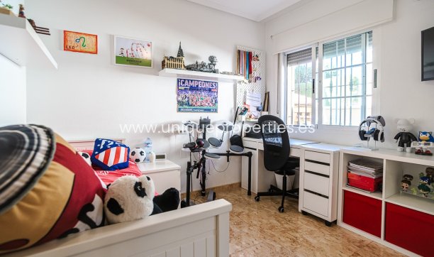 Resale - Villa -
Guardamar del Segura - EL RASO