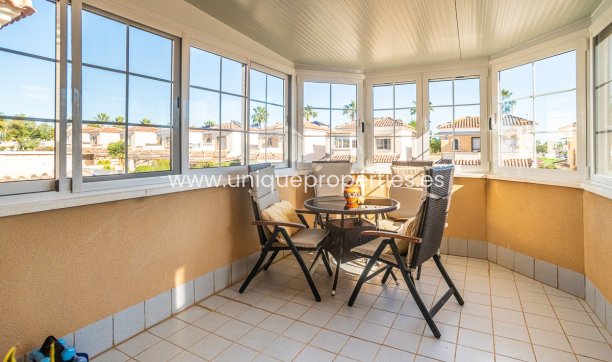 Resale - Villa -
Guardamar del Segura - EL RASO