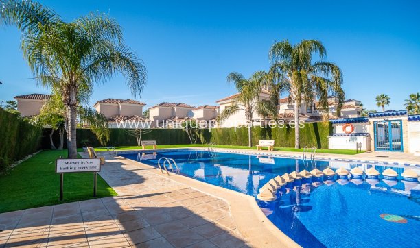 Resale - Villa -
Guardamar del Segura - EL RASO