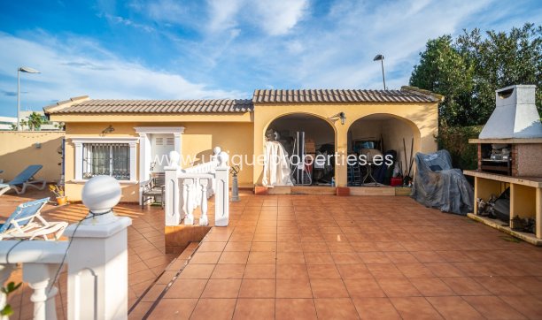 Herverkoop - Villa -
Torrevieja - LOS BALCONES - LOS ALTOS