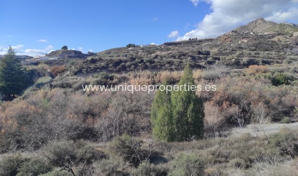 Herverkoop - Cortijo -
Lucar