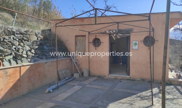 Herverkoop - Cortijo -
Lucar