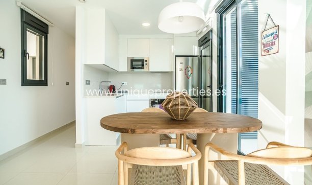 Resale - Apartment -
Torrevieja - Calas Blancas