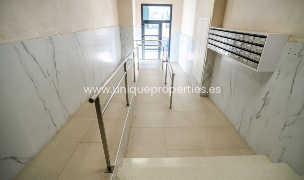 Resale - Apartment -
Torrevieja - Calas Blancas