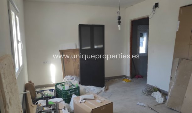 Reventa - Cortijo -
Caniles