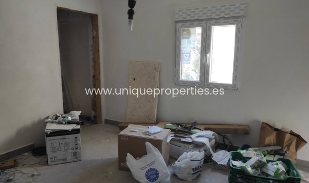 Reventa - Cortijo -
Caniles