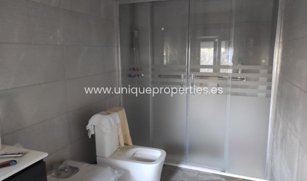 Reventa - Cortijo -
Caniles