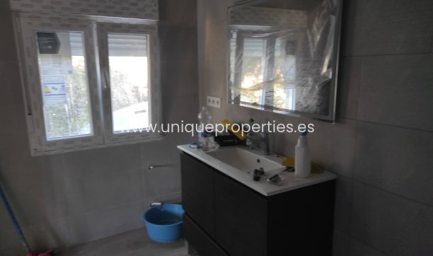 Reventa - Cortijo -
Caniles