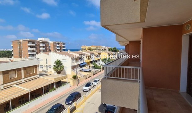 Resale - Apartment -
Orihuela Costa - Punta Prima