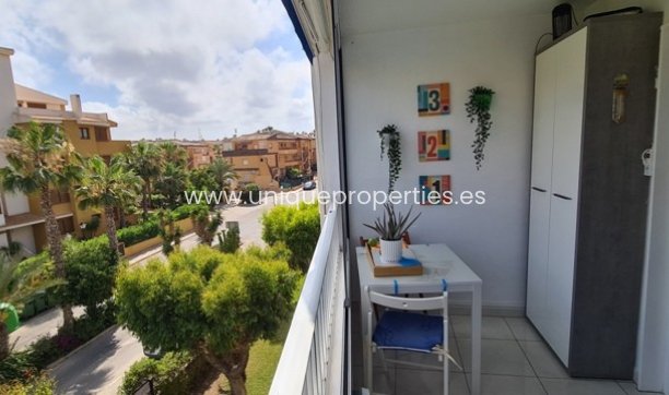 Resale - Apartment -
Orihuela Costa - Punta Prima