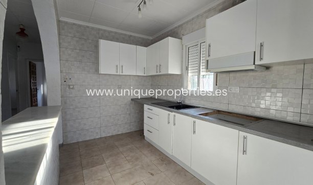 Herverkoop - Villa -
Torrevieja - El Chaparal