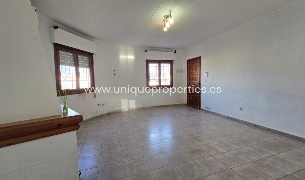 Herverkoop - Villa -
Torrevieja - El Chaparal