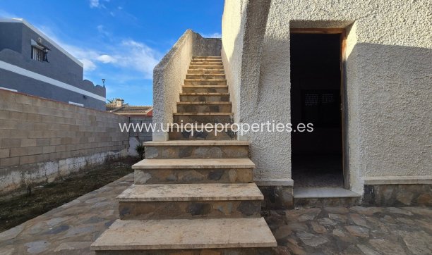 Herverkoop - Villa -
Torrevieja - El Chaparal