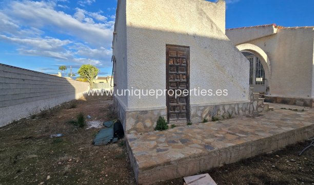 Herverkoop - Villa -
Torrevieja - El Chaparal