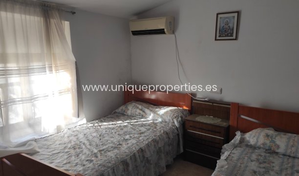 Resale - Village House -
Urracal