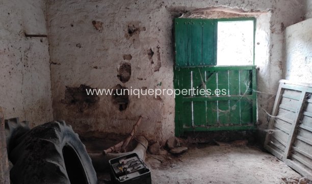 Herverkoop - Village House -
Cortes de Baza