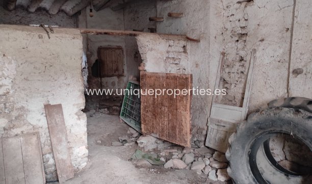 Herverkoop - Village House -
Cortes de Baza