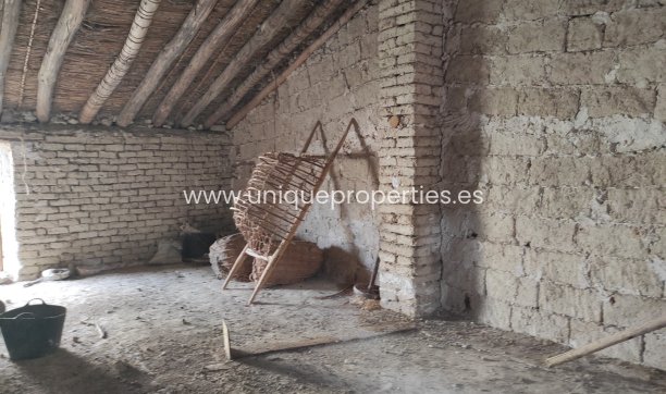 Herverkoop - Village House -
Cortes de Baza