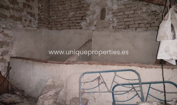 Herverkoop - Village House -
Cortes de Baza