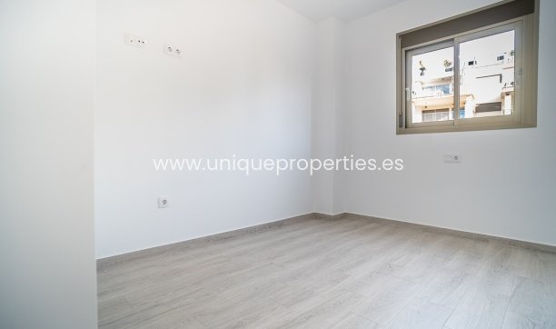 Resale - Apartment -
Orihuela Costa - Los Dolses