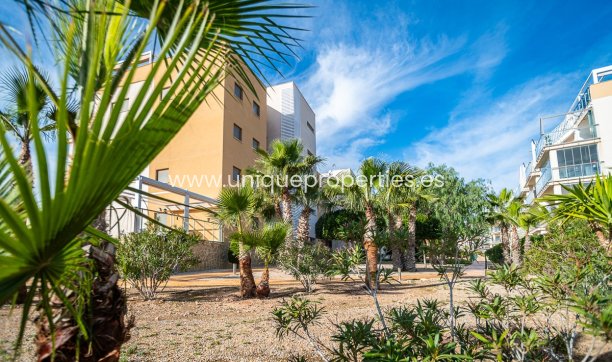 Resale - Apartment -
Orihuela Costa - Los Dolses