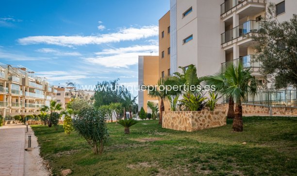 Resale - Apartment -
Orihuela Costa - Los Dolses