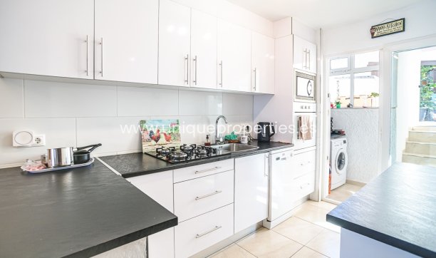 Resale - Apartment -
Orihuela Costa - Los Balcones