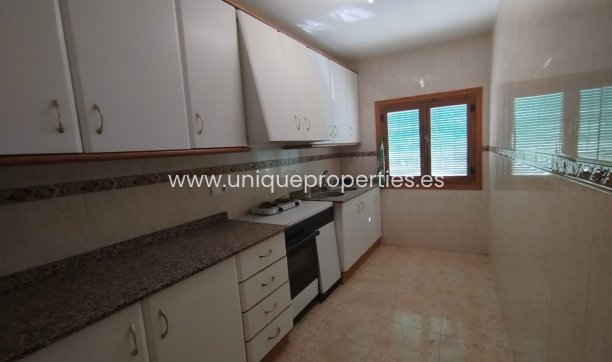 Resale - Village House -
Cullar de Baza