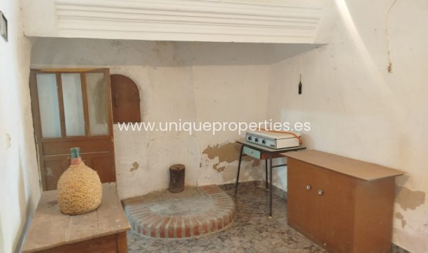 Resale - Village House -
Cullar de Baza