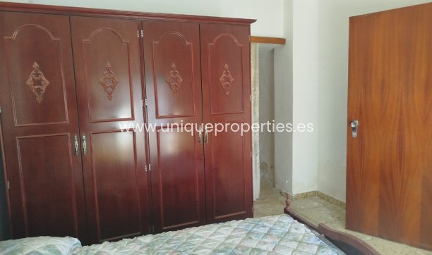 Resale - Village House -
Cullar de Baza