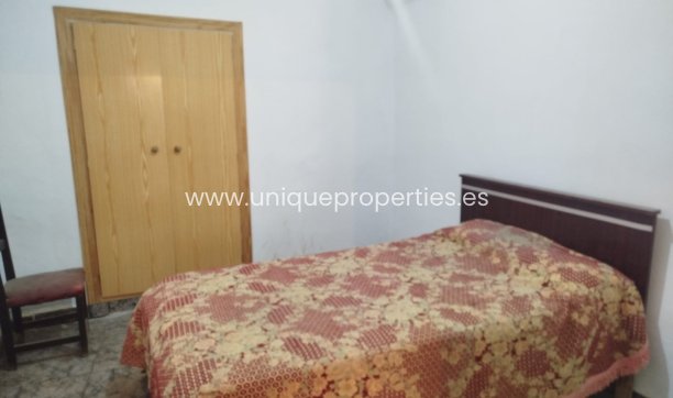 Resale - Village House -
Cullar de Baza